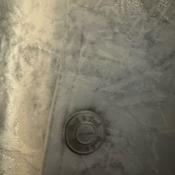 Gorgeous White/brocade material pant suit! - Picture 7 of 7